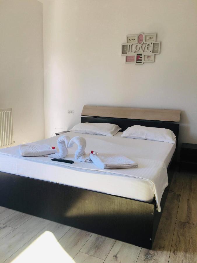 Casa Famous Leilighet Iasi Eksteriør bilde