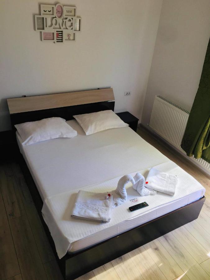 Casa Famous Leilighet Iasi Eksteriør bilde